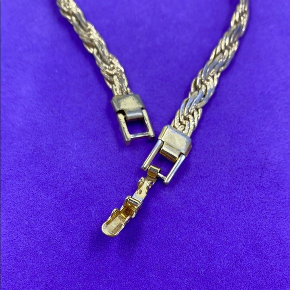 💛 Vintage Gold Plated Braided Chain Bracelet - Picture 3 of 5